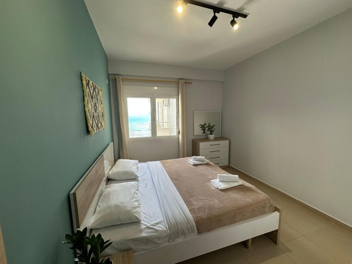 Trea Accomodations - On Private Beach With Sunbed & Umbrella فلورا المظهر الخارجي الصورة